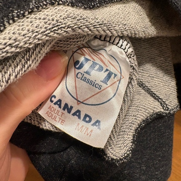 University Of Lethbridge Hoodie. Medium - Picture 4 of 5